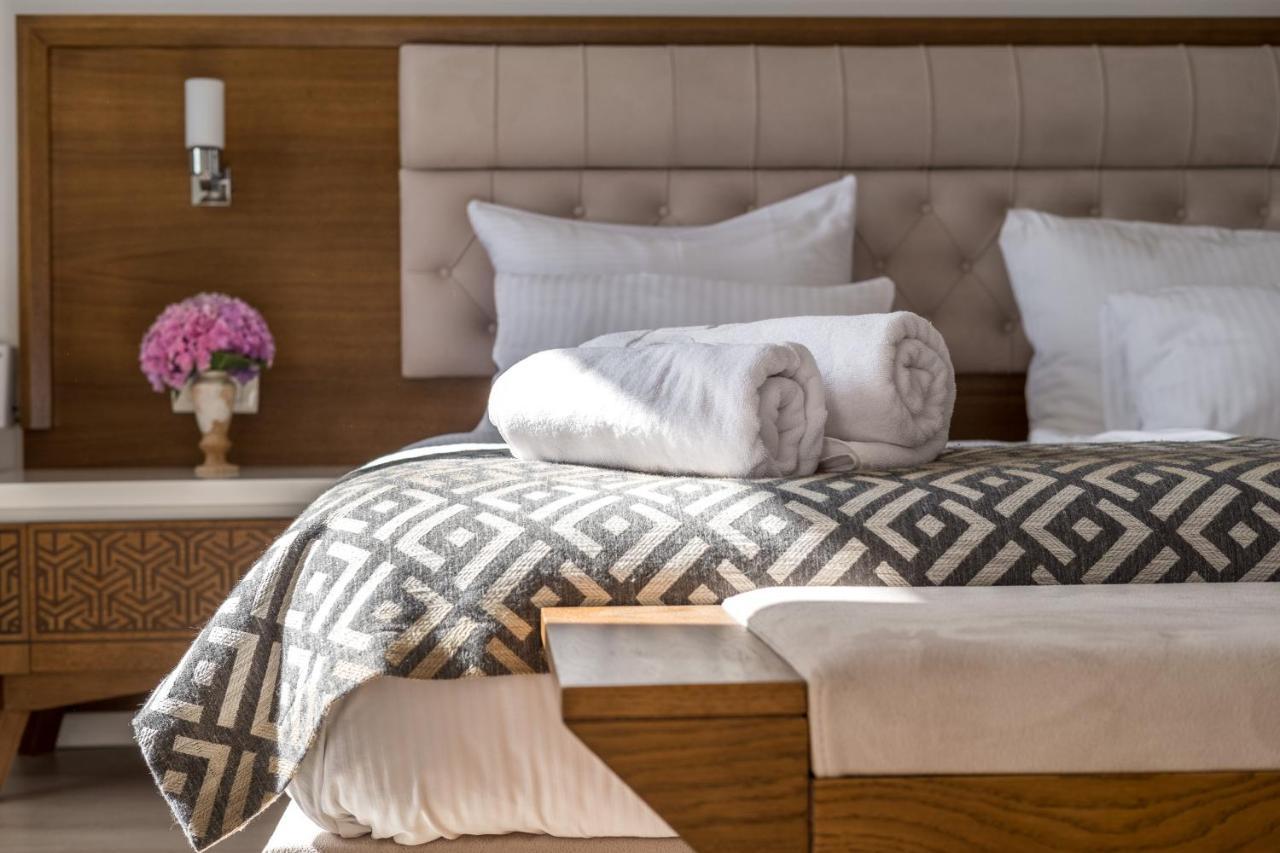 Hotel Adrovic Sveti Stefan Eksteriør billede