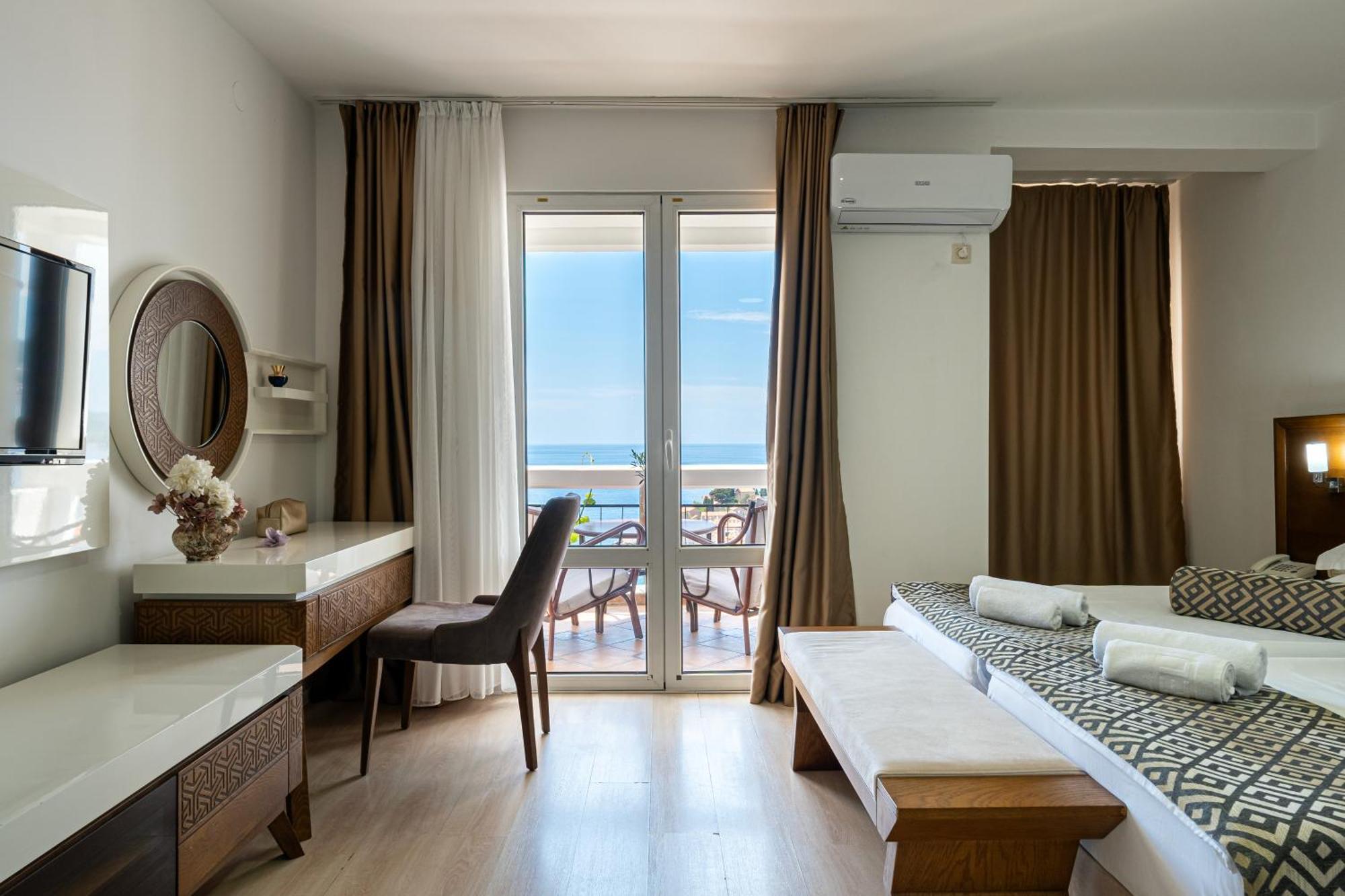 Hotel Adrovic Sveti Stefan Eksteriør billede