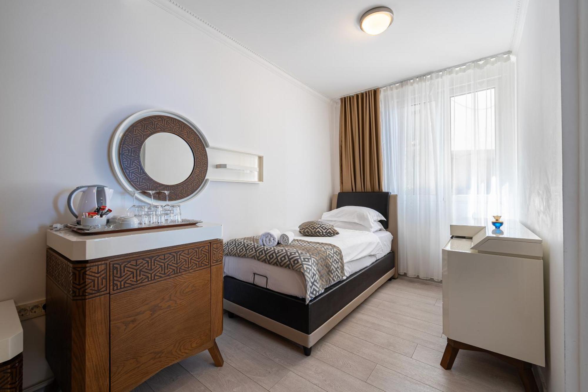Hotel Adrovic Sveti Stefan Eksteriør billede