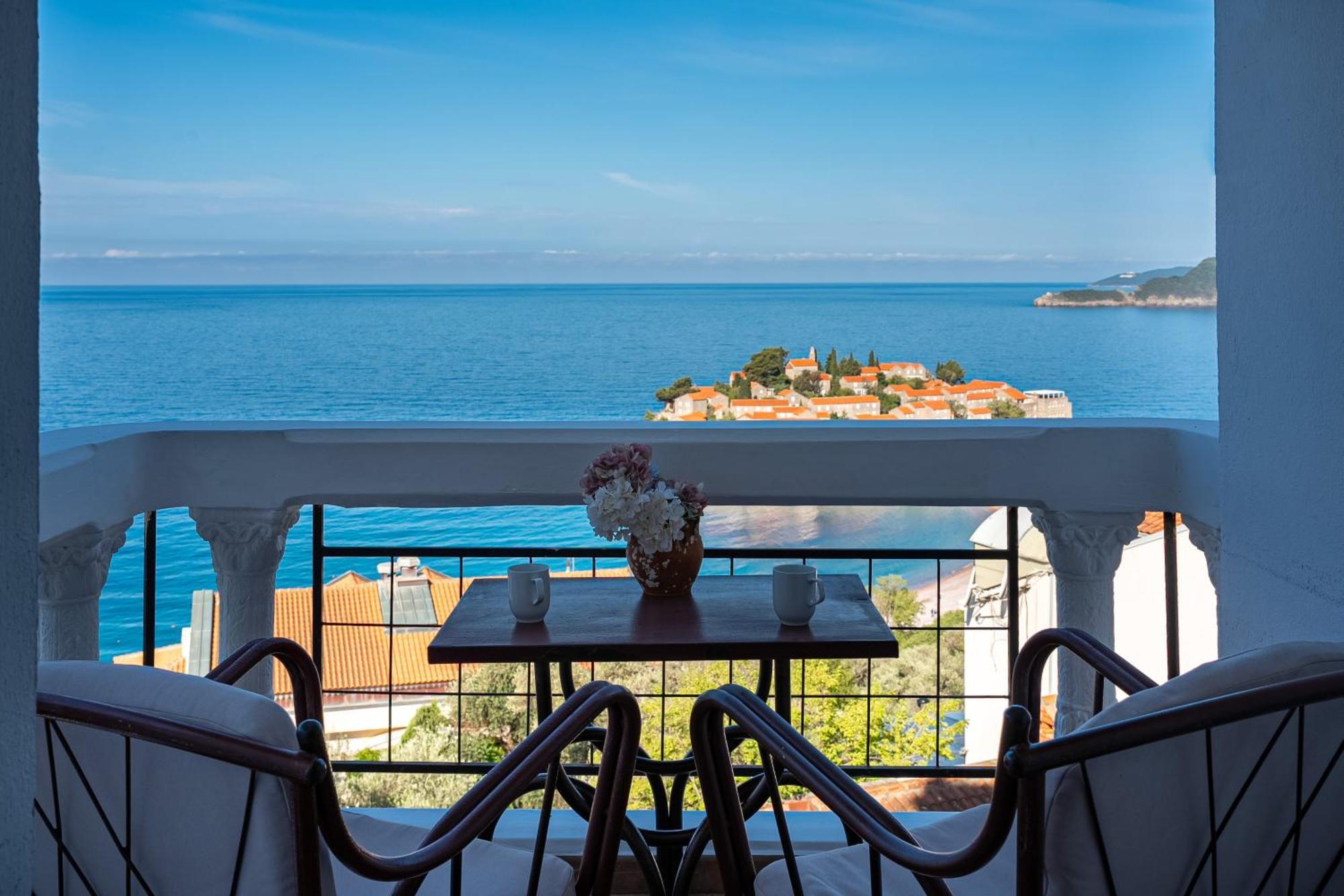 Hotel Adrovic Sveti Stefan Eksteriør billede
