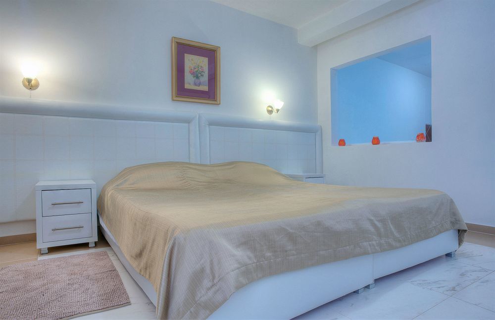 Hotel Adrovic Sveti Stefan Eksteriør billede